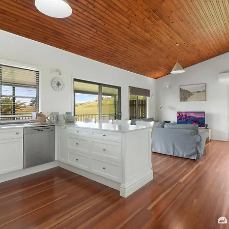 Four Palm'S Villa Emu Park Exterior photo